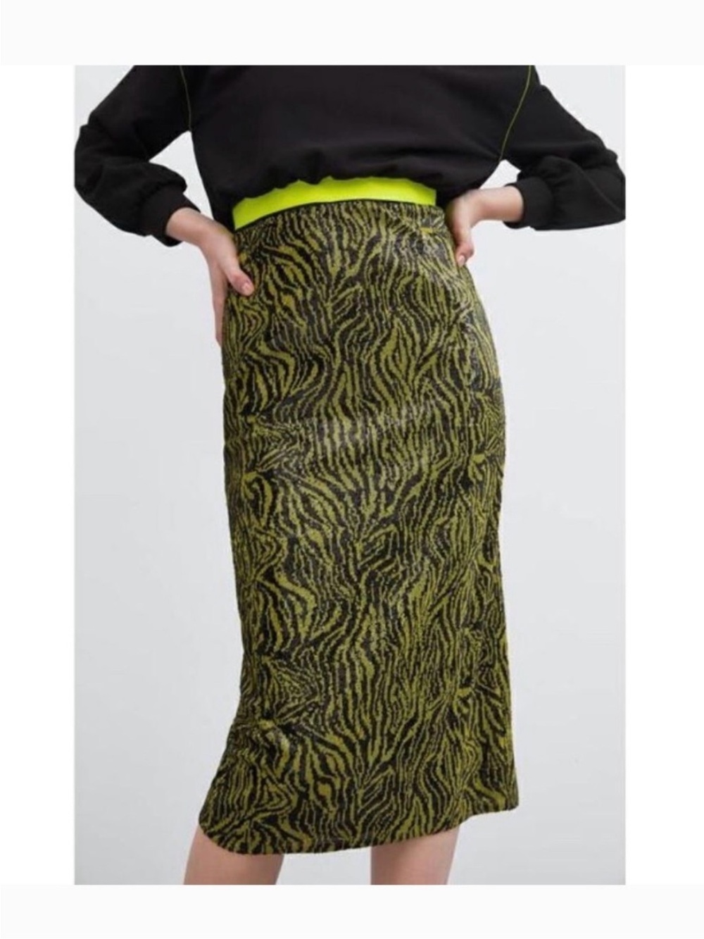 NWT Zara Size Medium Yellow-Green Zebra Sequins Print Pencil Skirt - Women